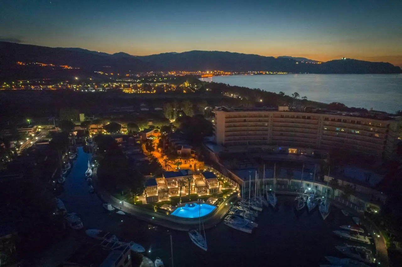 Residence Delfino, Portorosa Furnari Italy