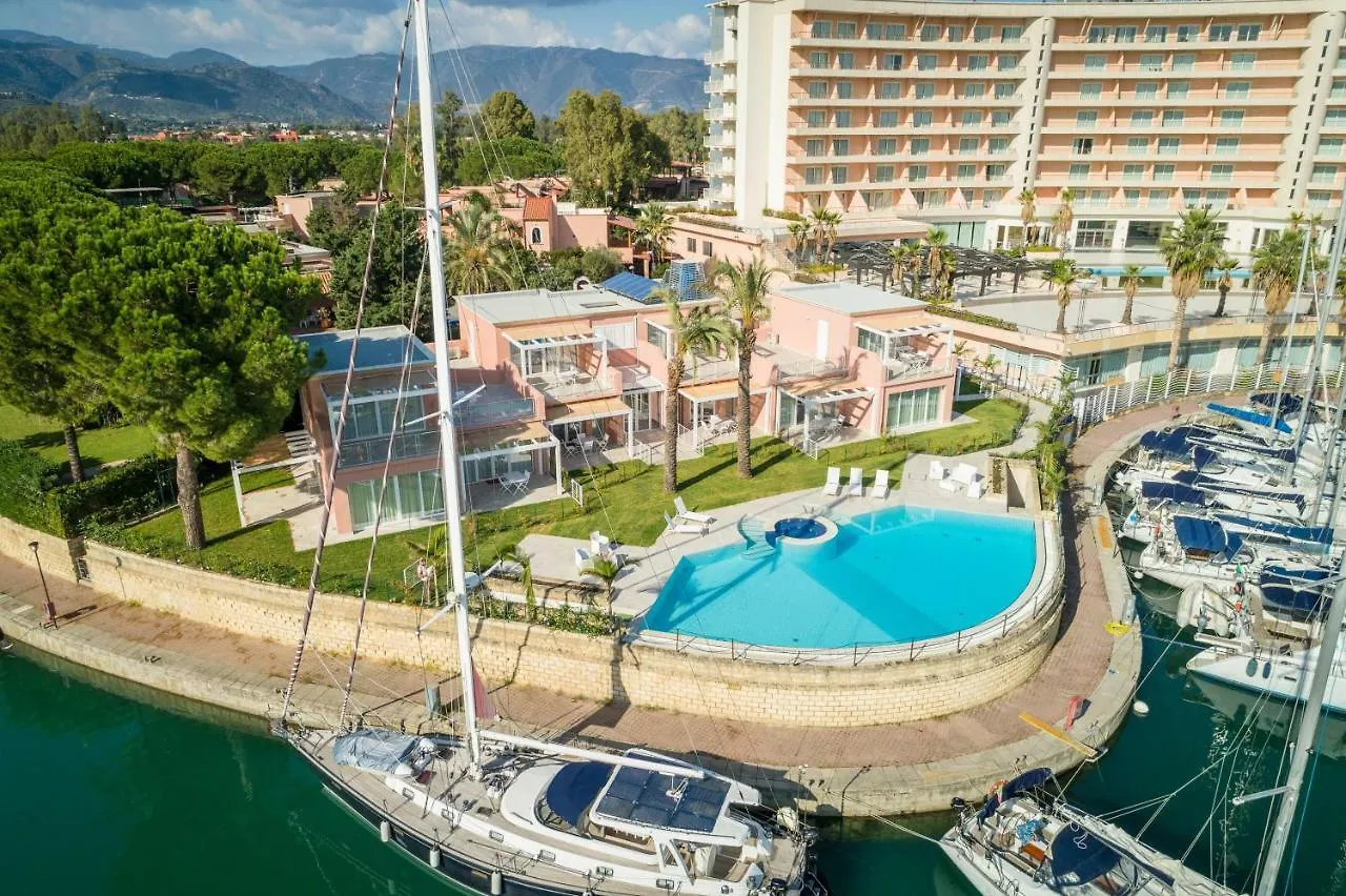 Residence Delfino, Portorosa Furnari 0*,