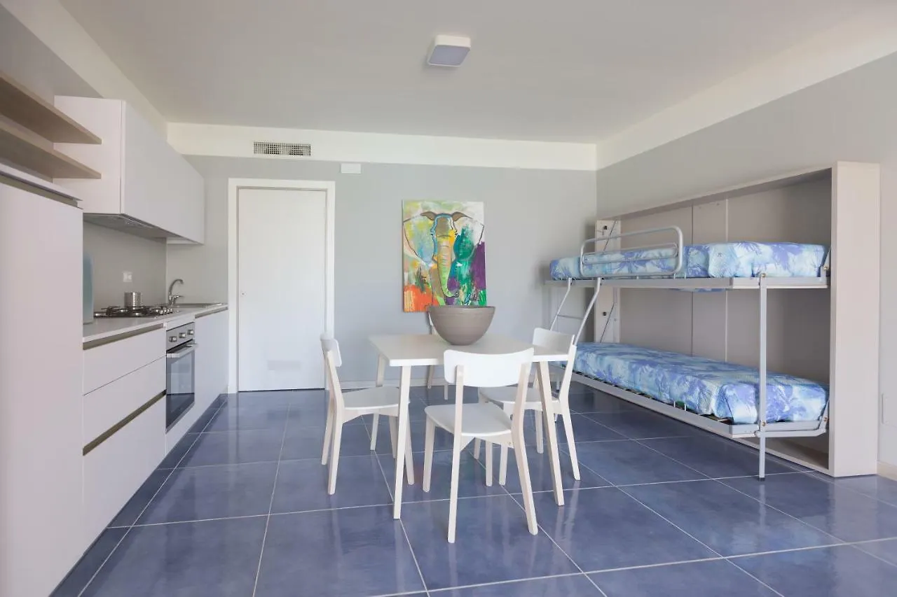 Aparthotel Residence Delfino, Portorosa Furnari