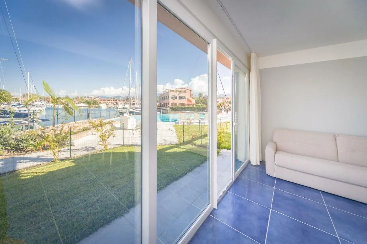 Residence Delfino, Portorosa Furnari Aparthotel